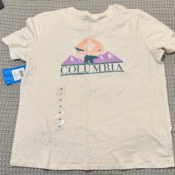Columbia Off-White T-Shirt with Mountain Graphic - Picture 1 of 6